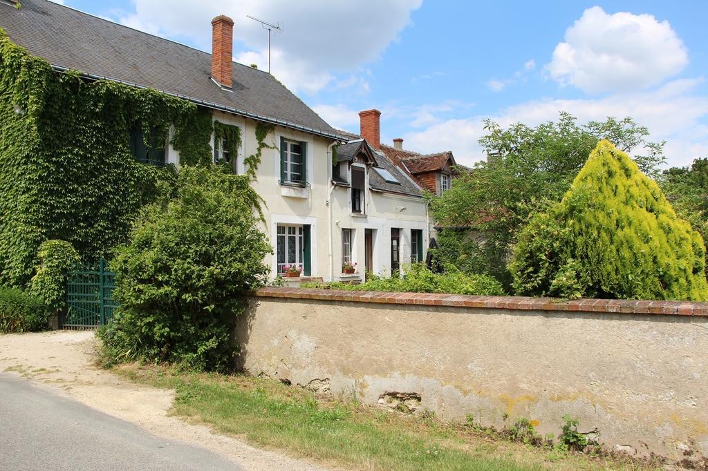 Le Clos De Chatres Oisly Exterior photo