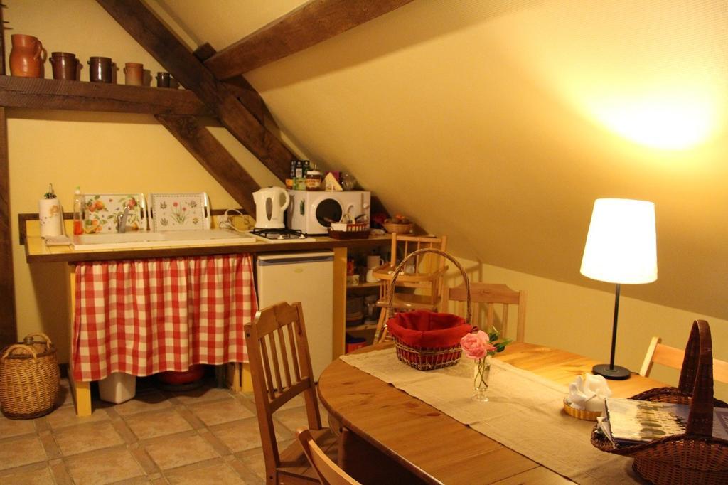 Le Clos De Chatres Oisly Exterior photo