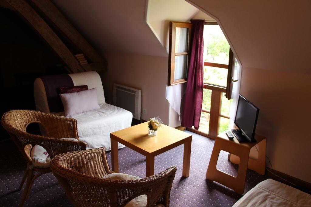 Le Clos De Chatres Oisly Room photo